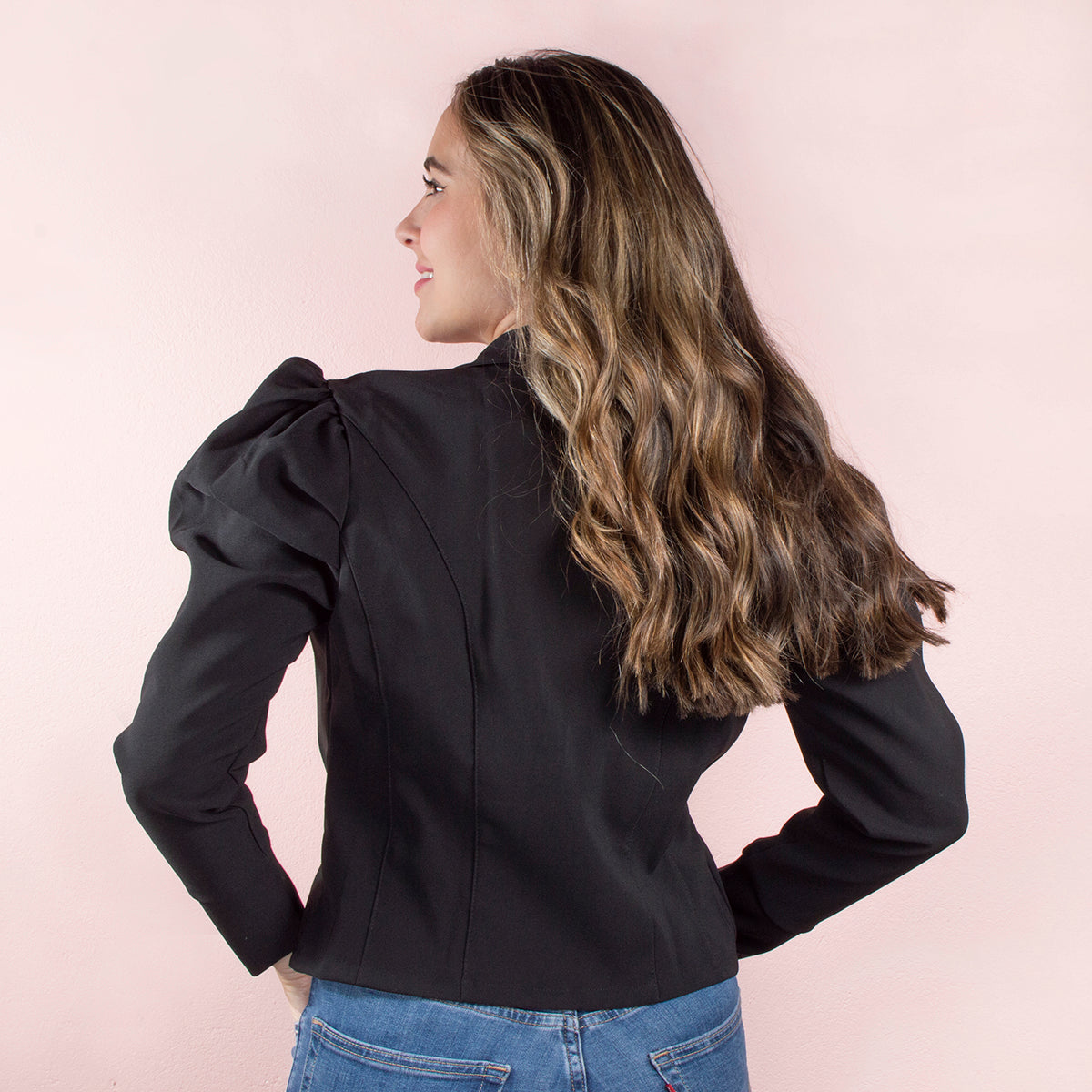 Chaqueta manga bombacha color negro
