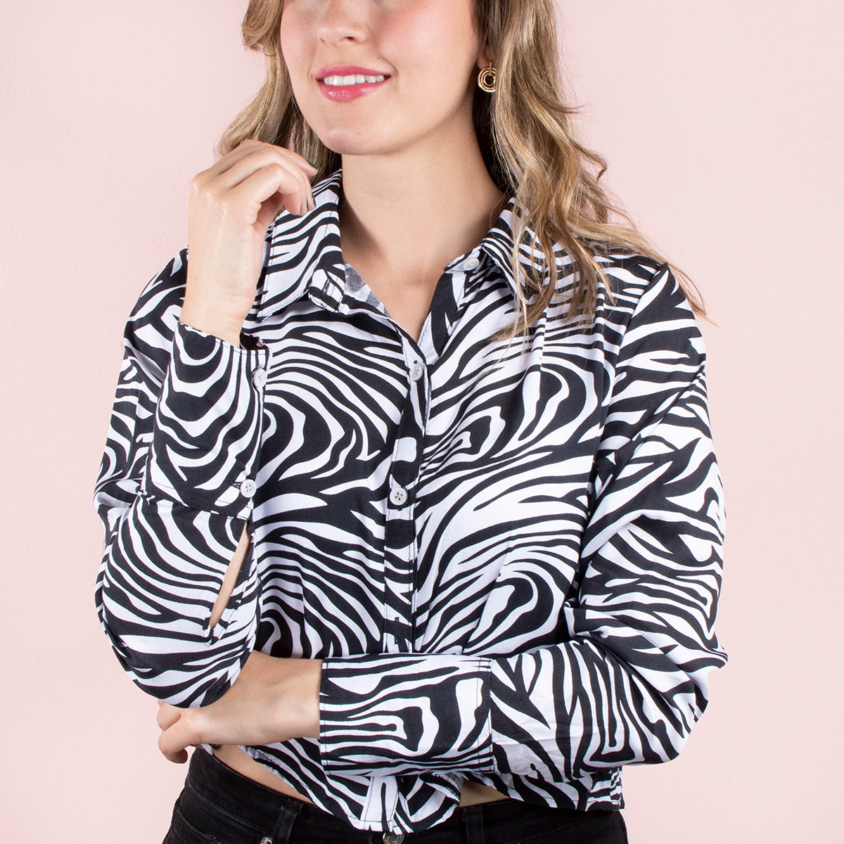 Blusa color negro con estampado
