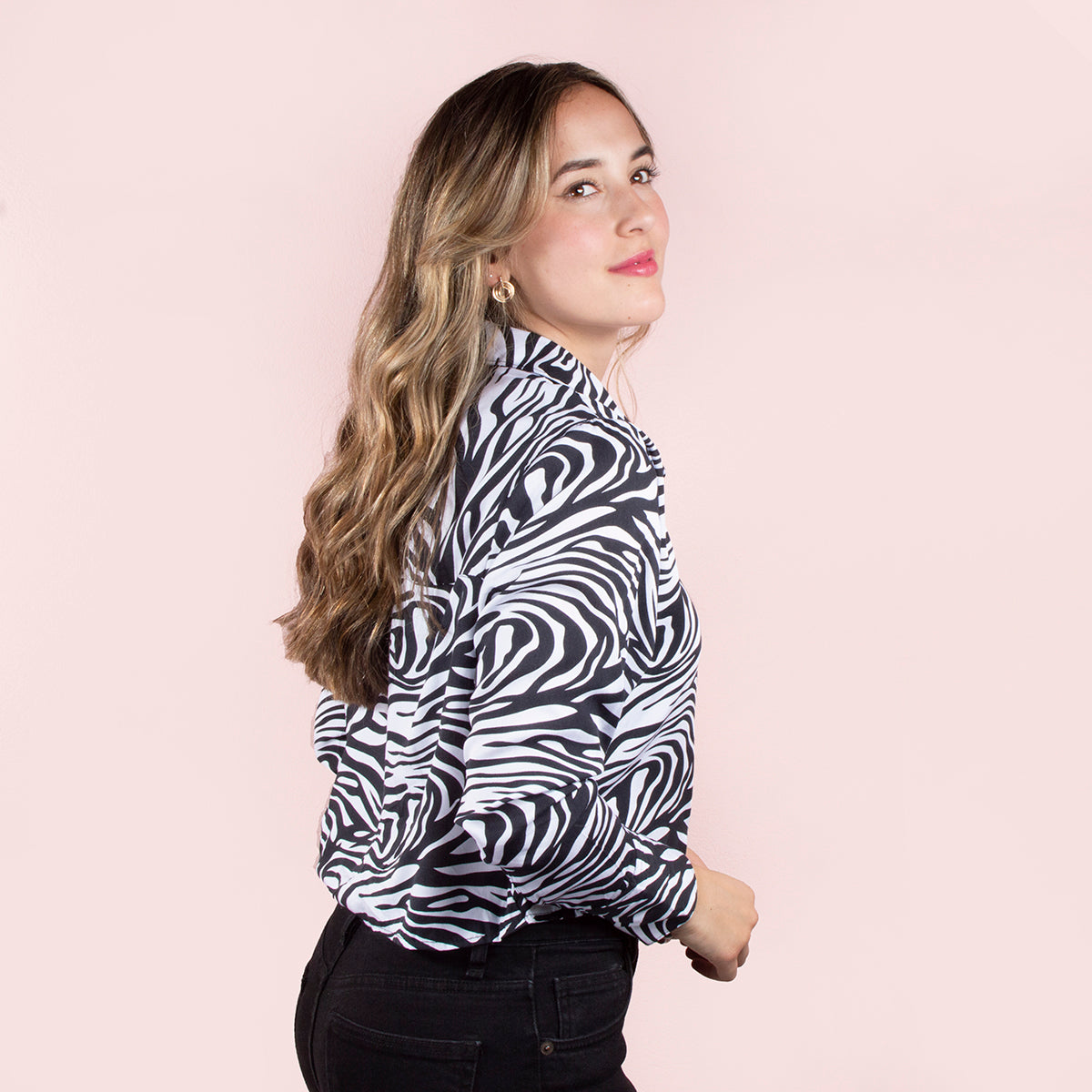 Blusa color negro con estampado