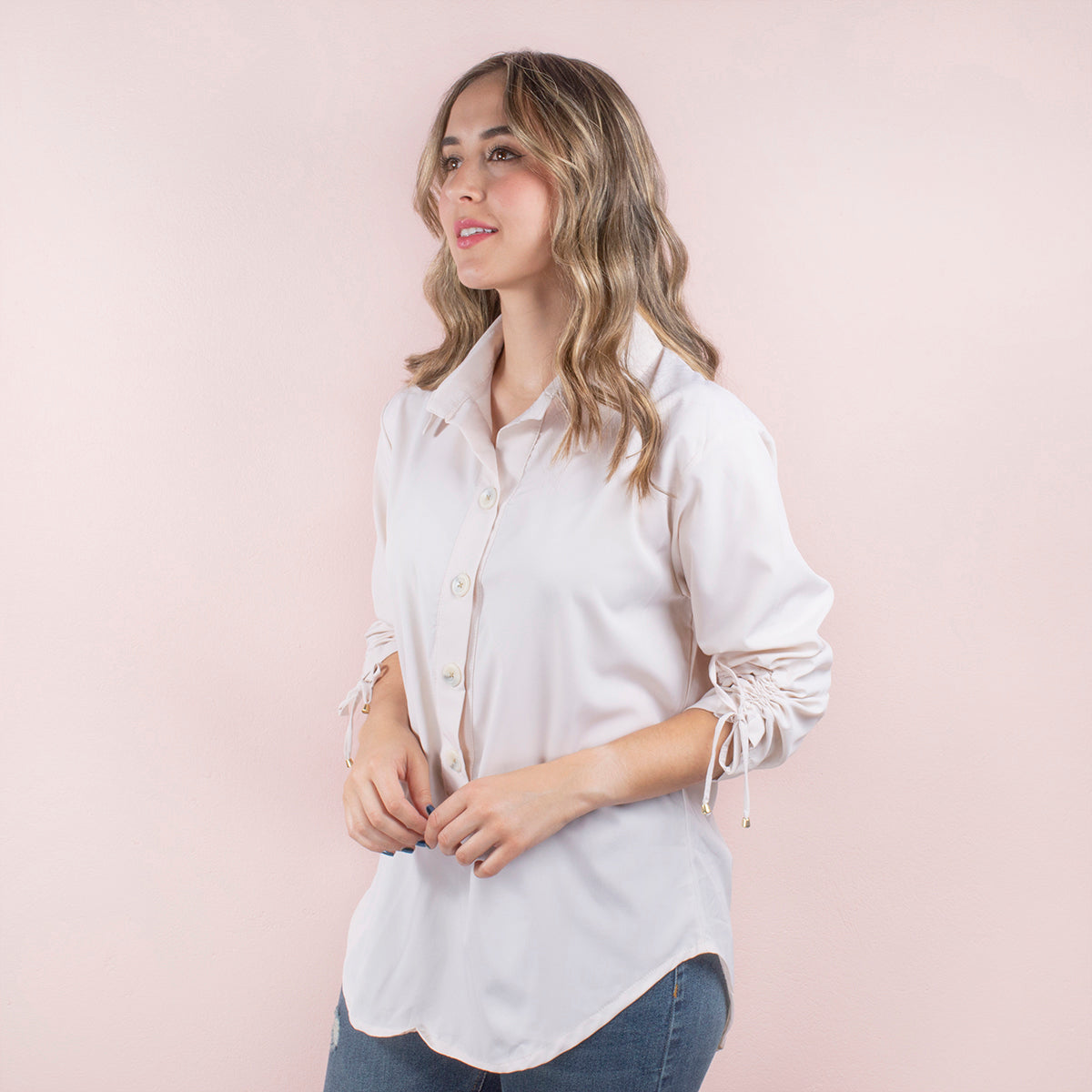 Camisa de manga recogida color beige