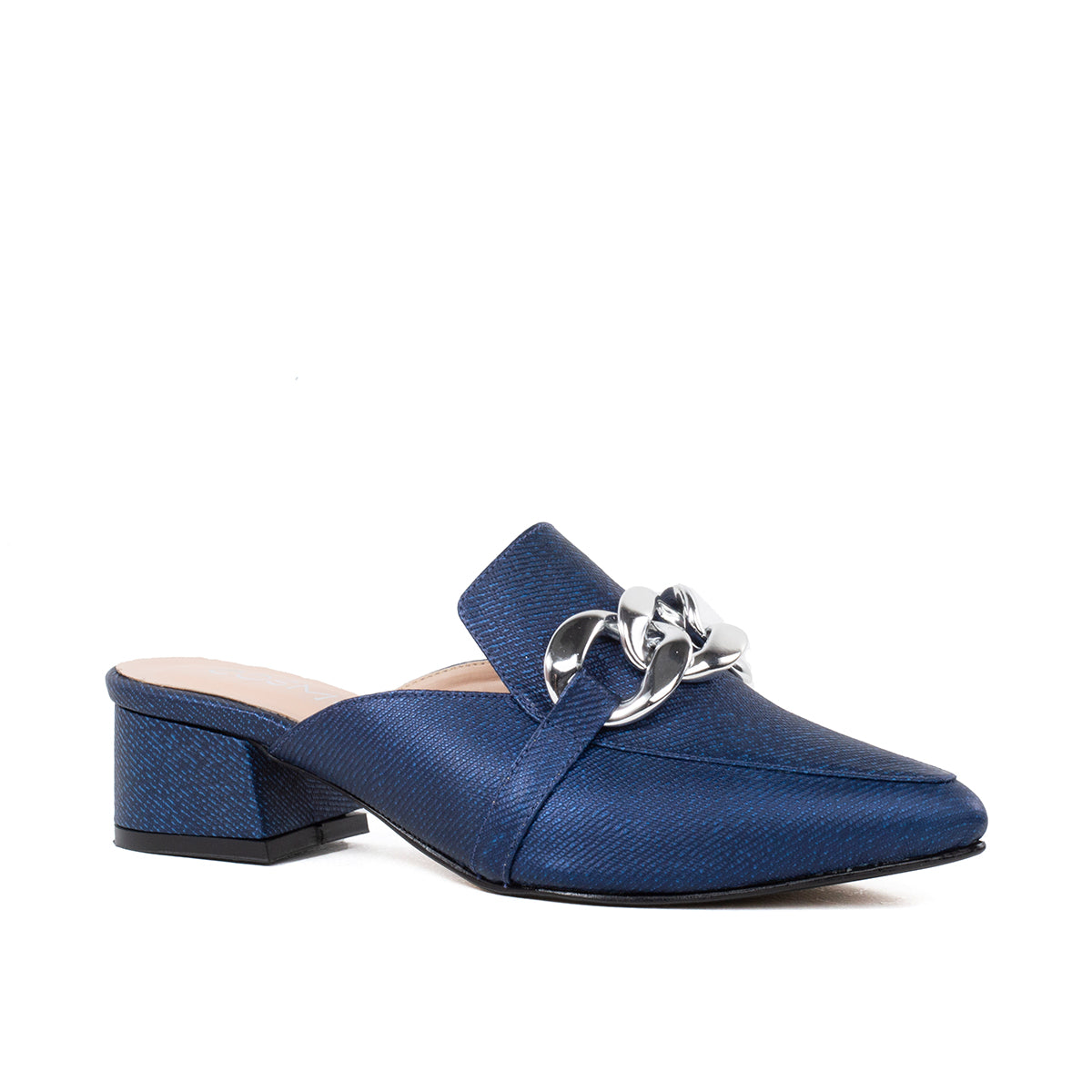 Suecos de cuero color azul con hebilla plateada