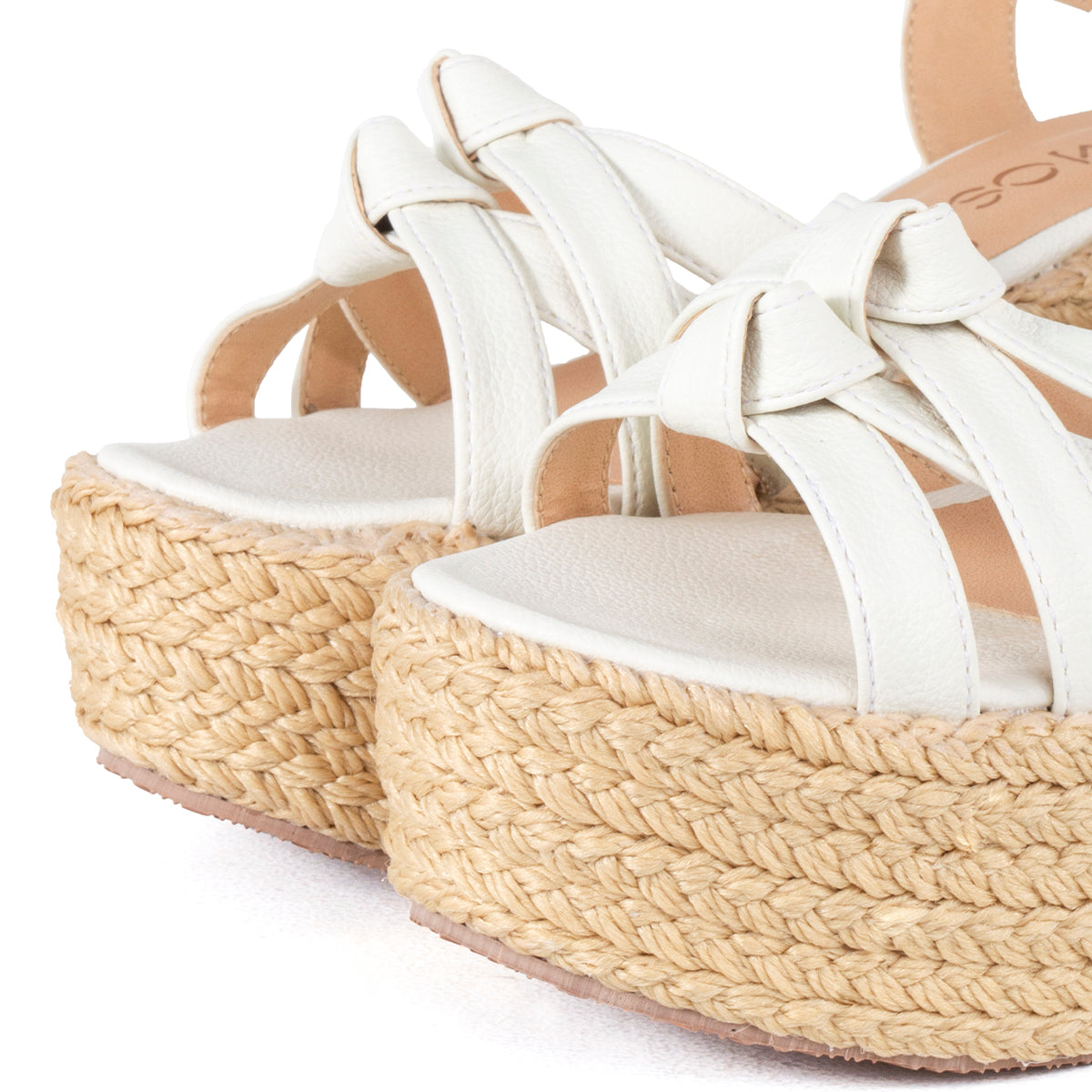 Sandalias color talco con plataforma y yute