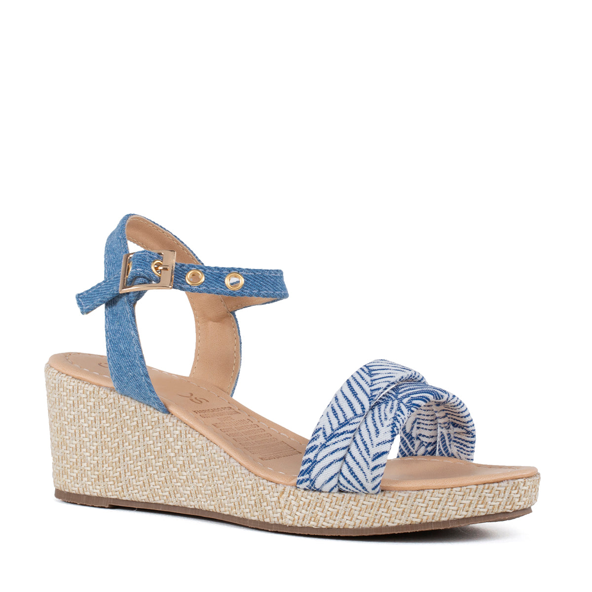 Sandalias color azul con plataforma y empeine textil