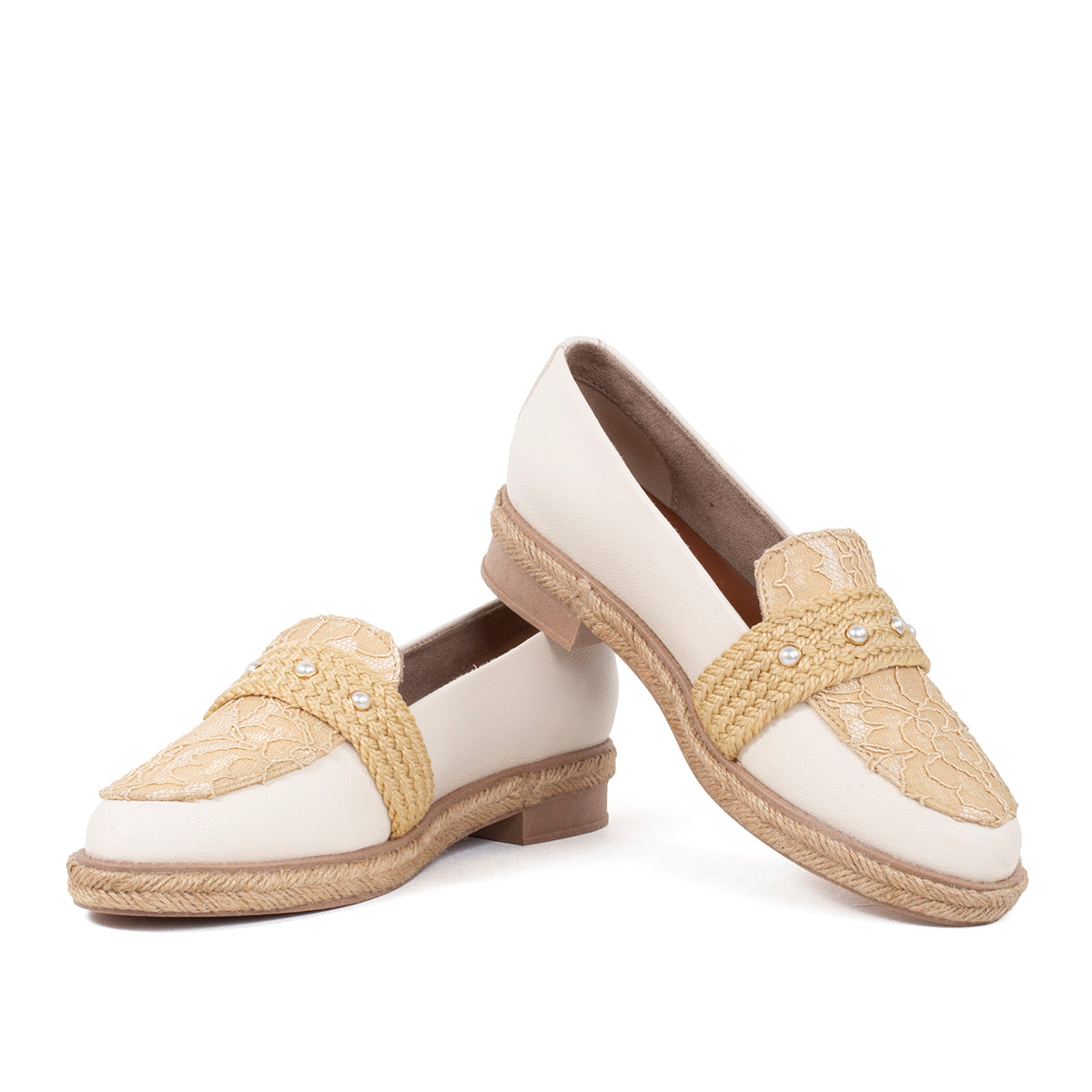 Mocasines color crema con antifaz en yute