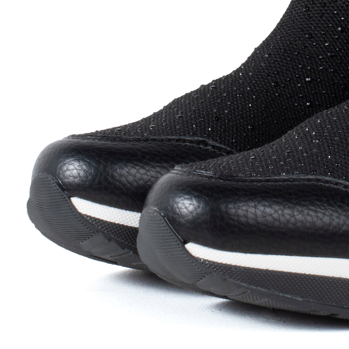 Botines deportivos color negro con plataforma y tejido textil