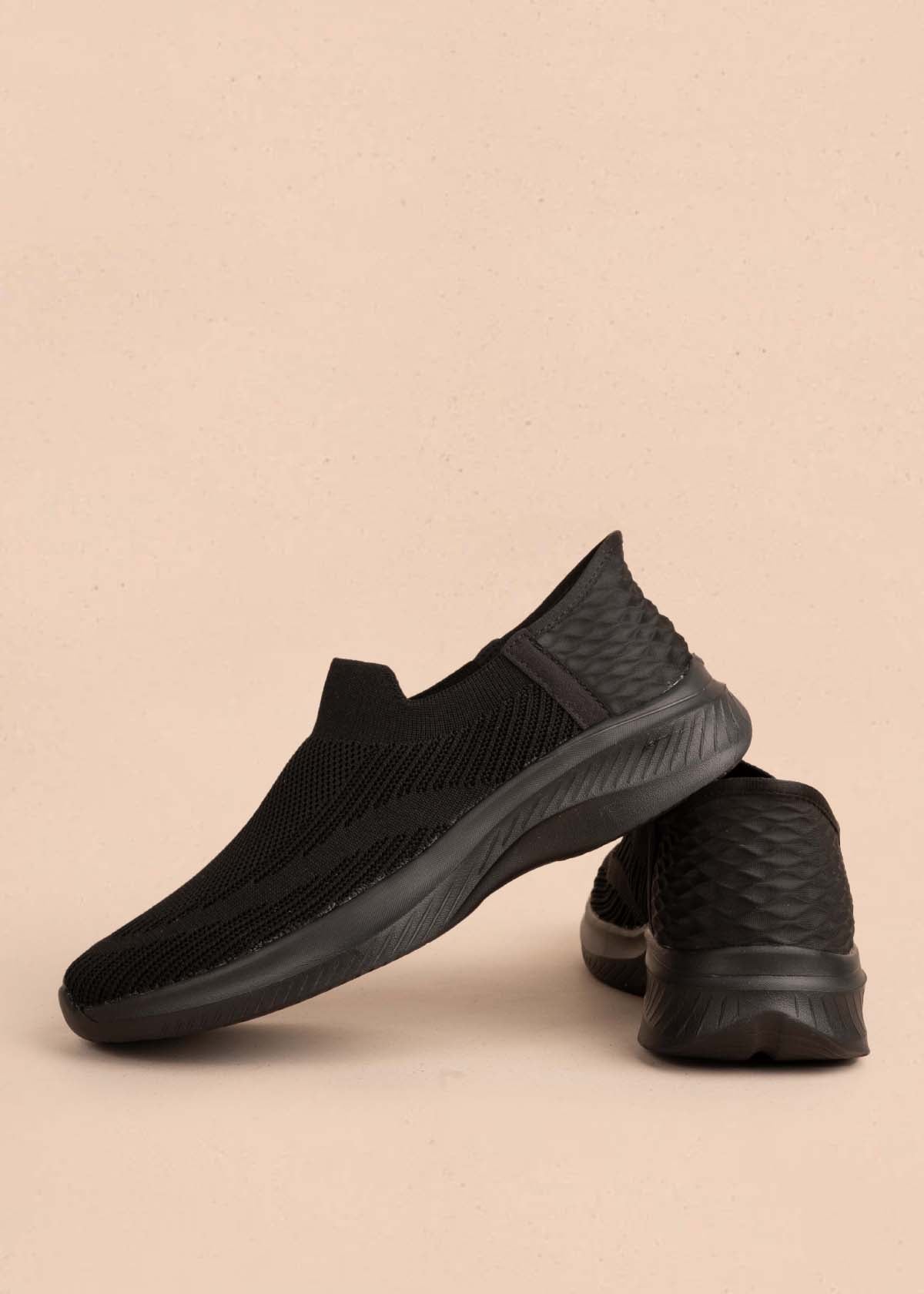 Tenis deportivos color negro con malla tejida 104732