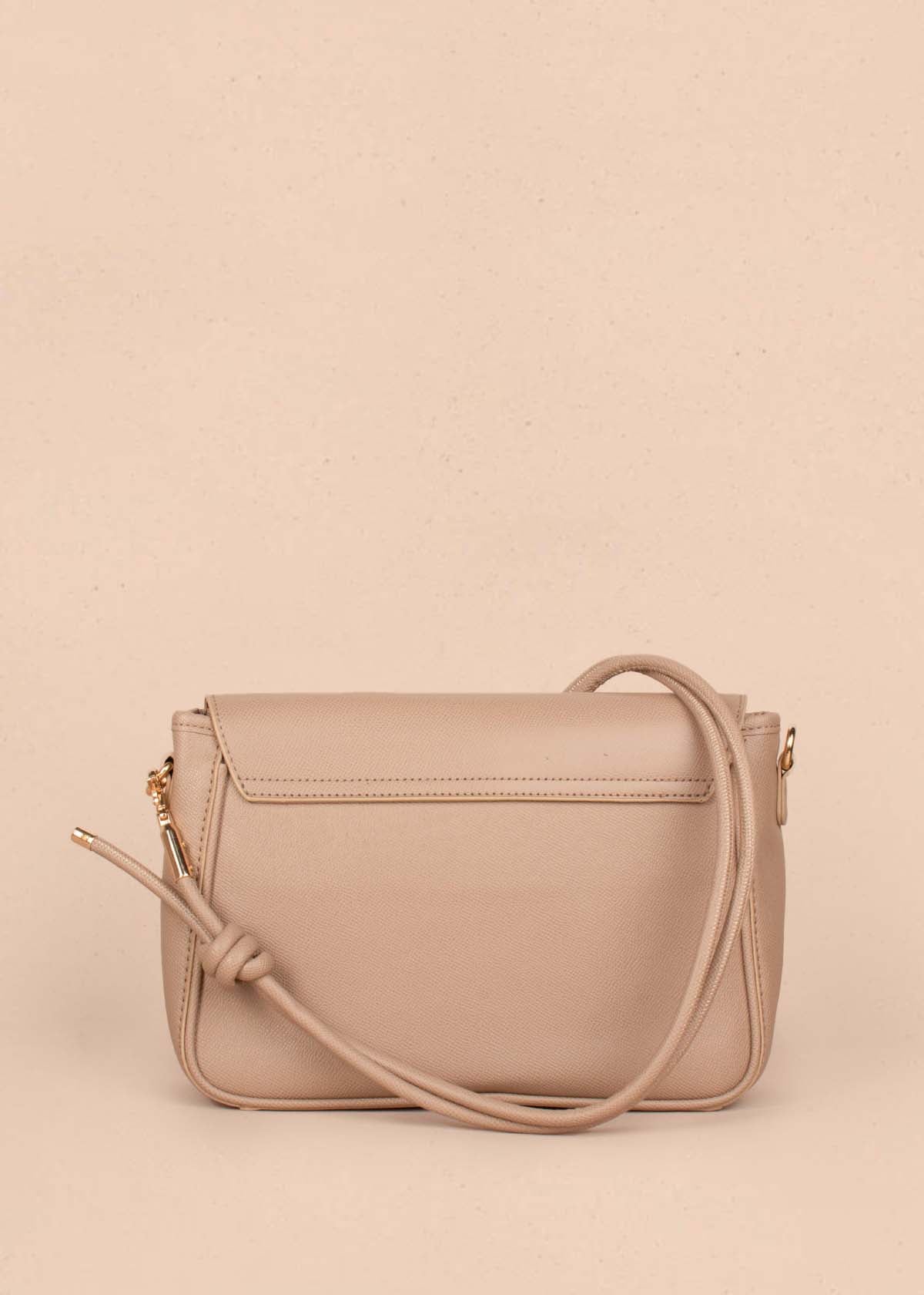 Bolso tipo bandolera color taupe 105260