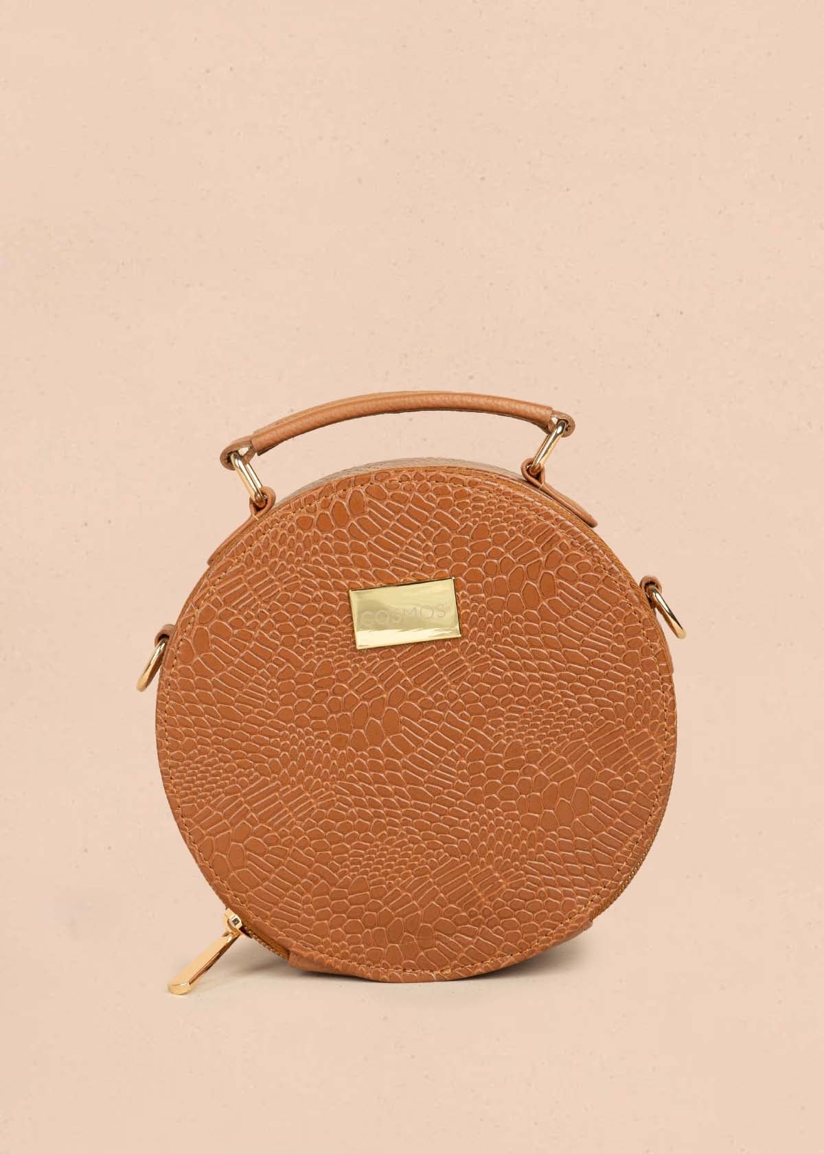 Bolso manos libres en cuero color tabaco 105313