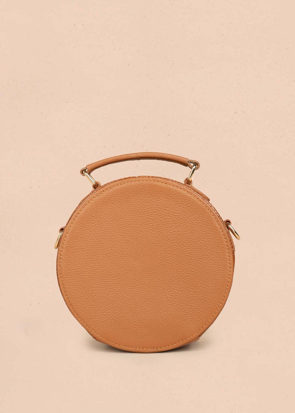 Bolso manos libres en cuero color tabaco 105313