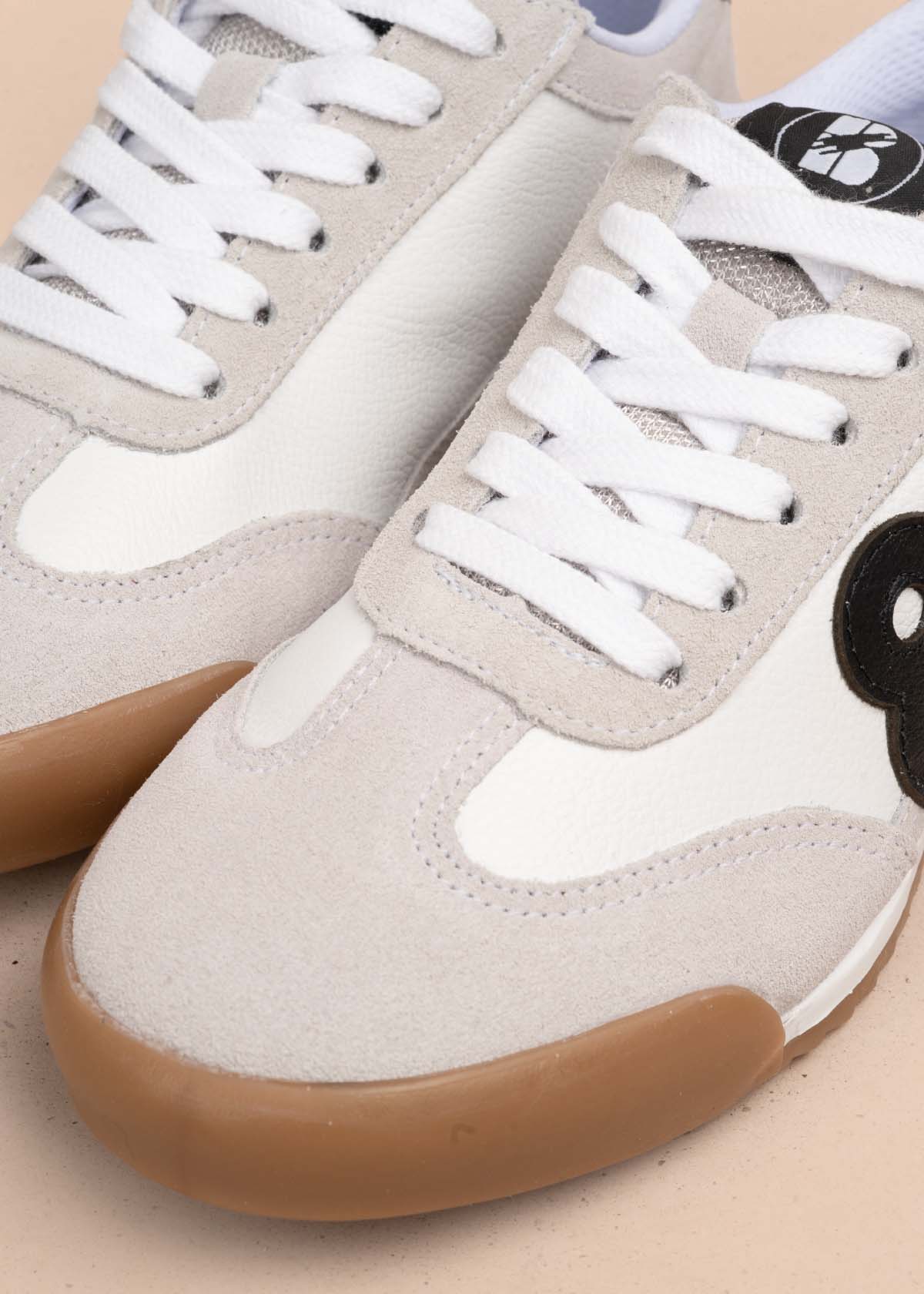 Tenis casuales en cuero color blanco 105336