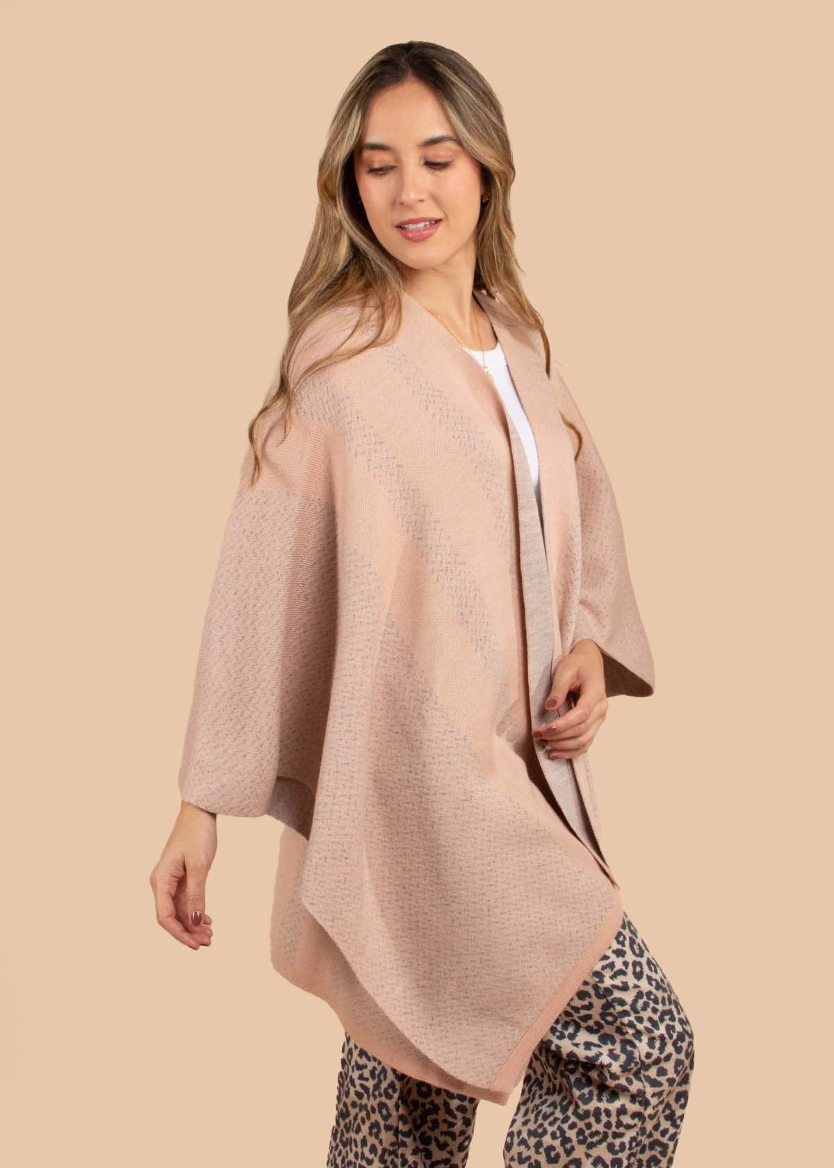 Chalina tejida color nude con gris 105347