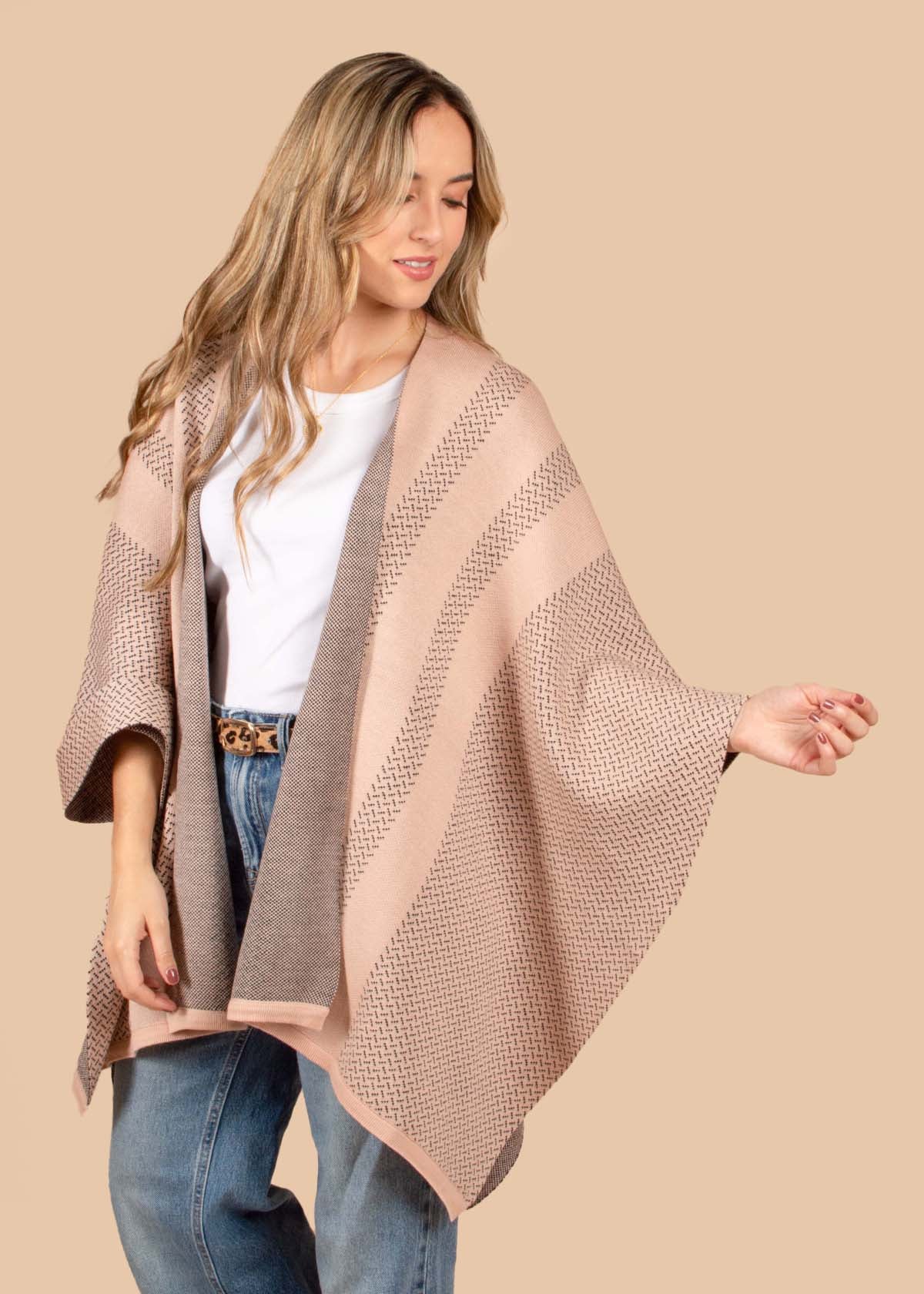 Chalina tejida color nude con negro 105347