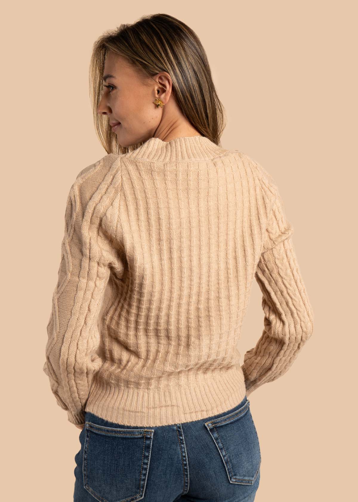 Saco color camel con tejido trenzado 105467