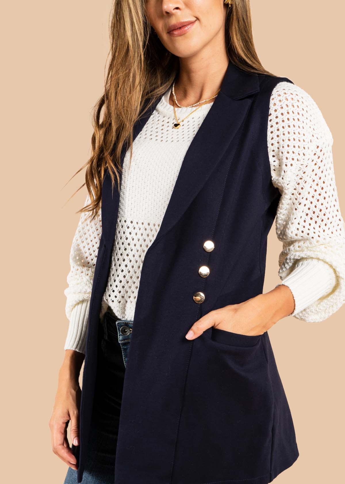 Chaleco color azul con bolsillos 105497