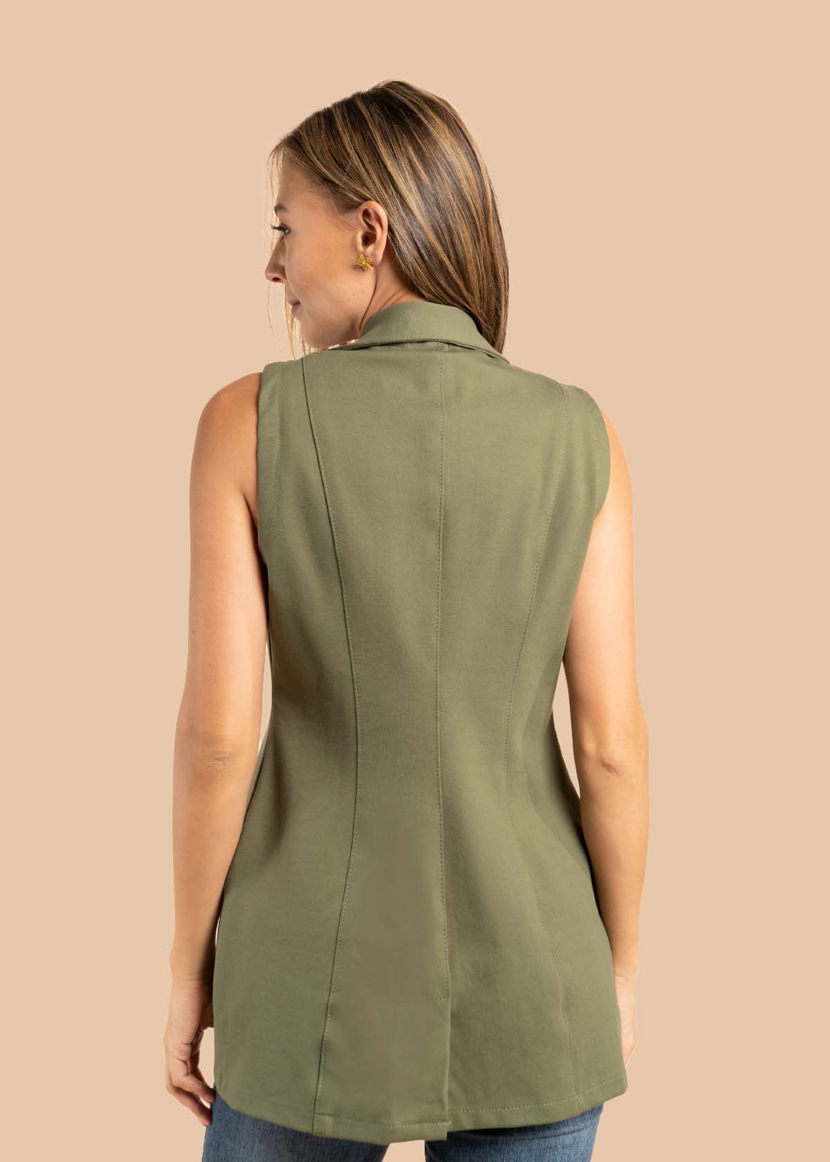 Chaleco color verde con bolsillos 105497