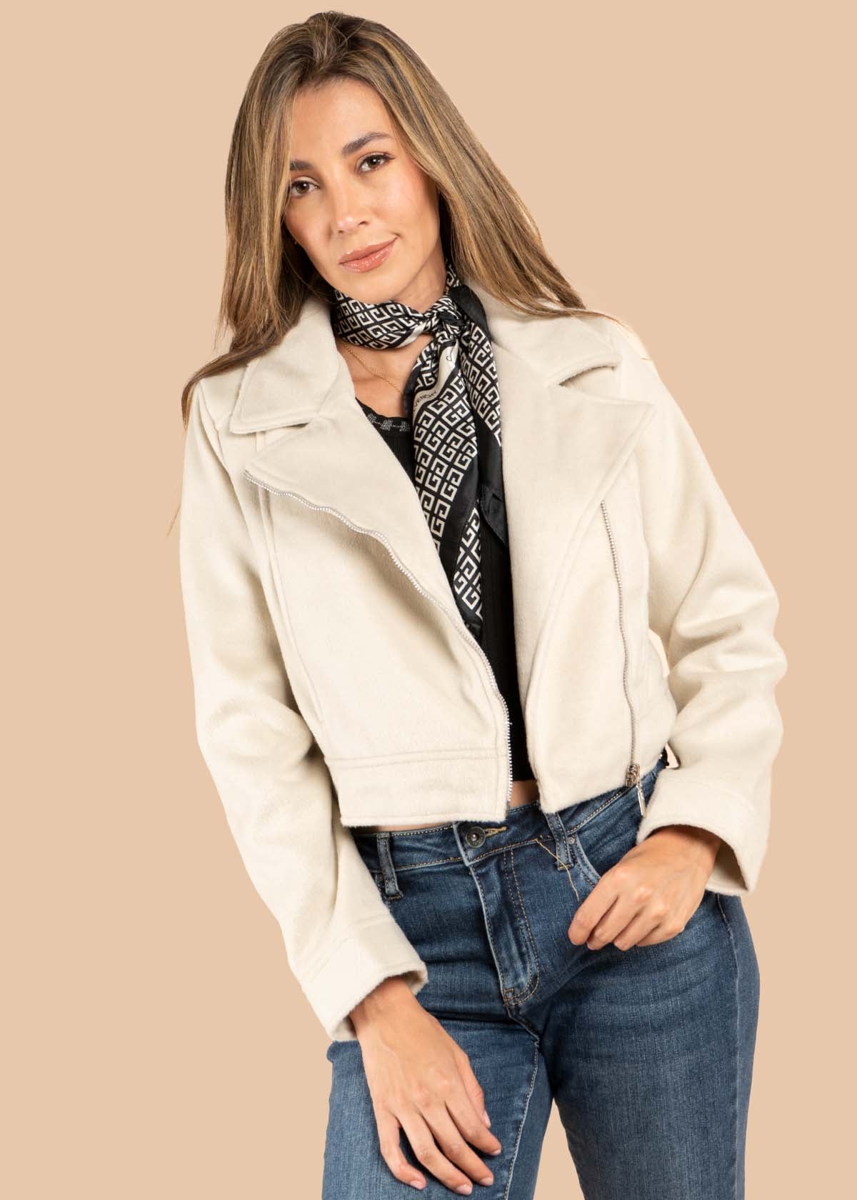 Chaqueta color beige 105499