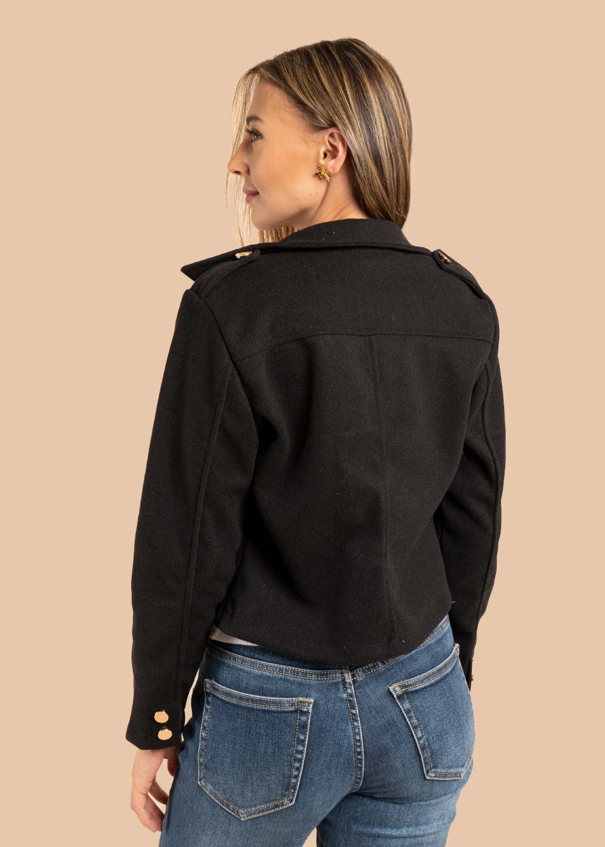 Chaquetas color negro con bolsillos 105501