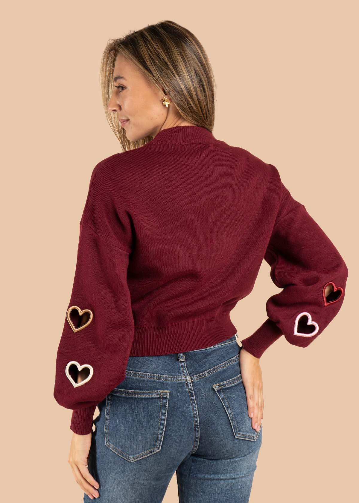 Buzo color vinotinto con corazones 105525