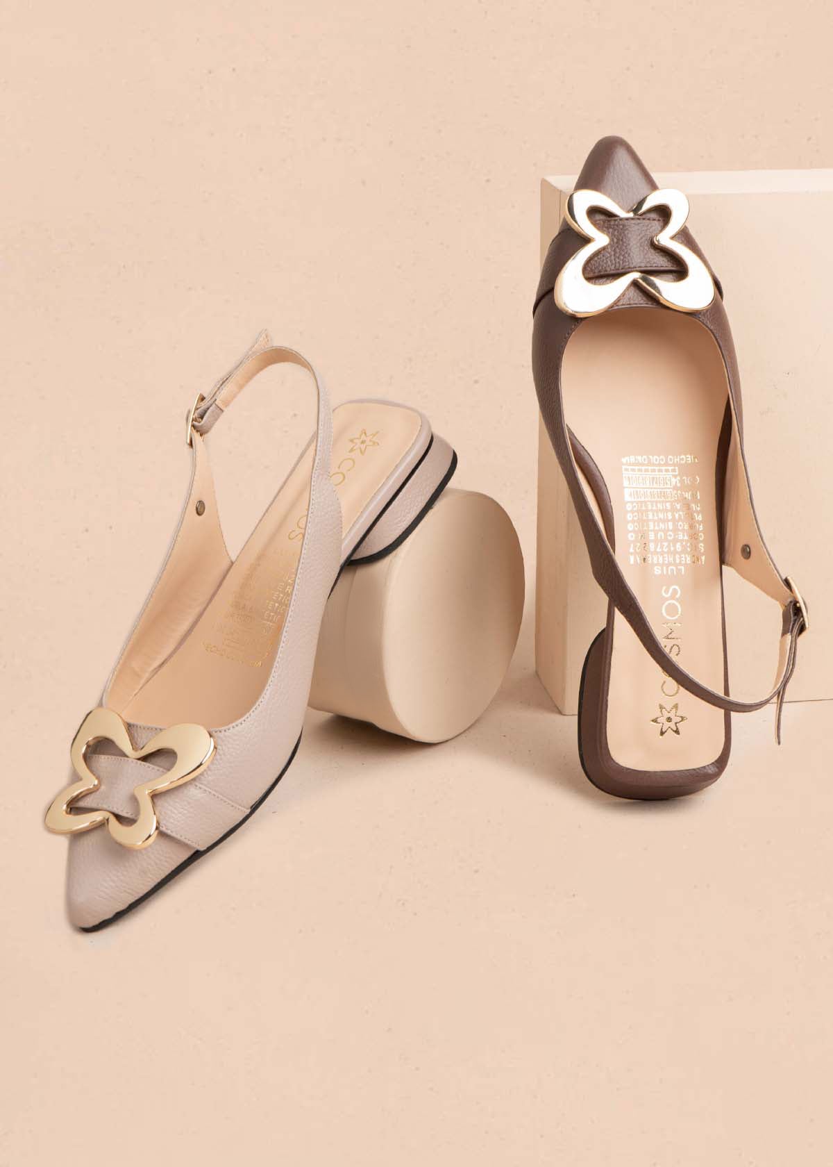 Tacones trabilla en cuero color taupe con herraje dorado 105574