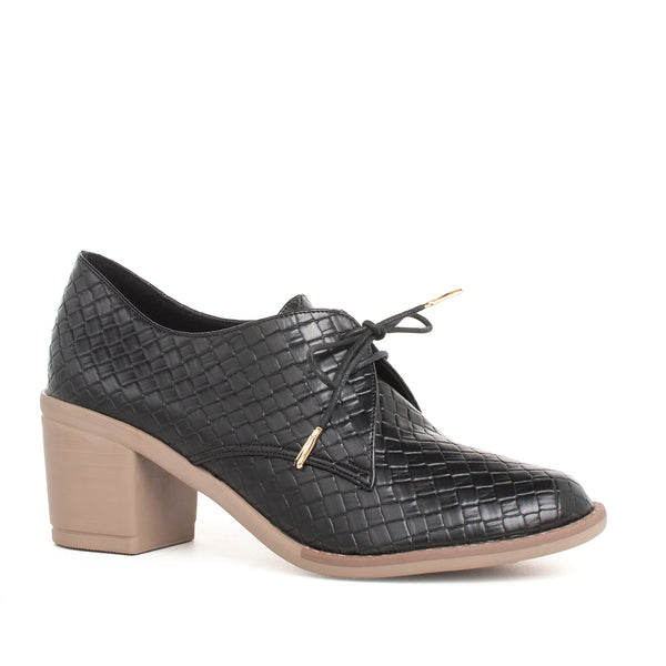 Zapato tipo Oxford con tacón color negro para dama