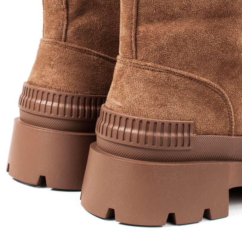 Botín urbano color camel con cordones, para dama