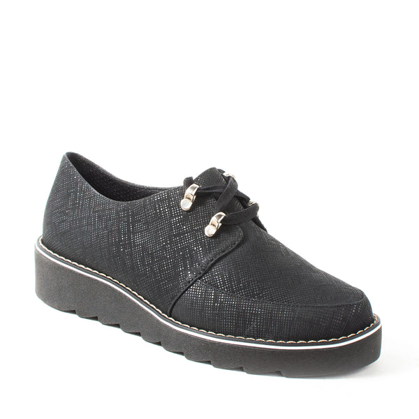 Zapato oxford de cuero color negro con apliques plateados, para dama