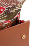 Bolso tipo bandolera color tabaco estampado, para dama