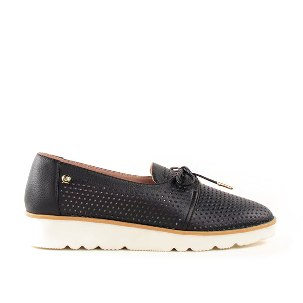 Zapato con cordón de cuero color Negro, para dama