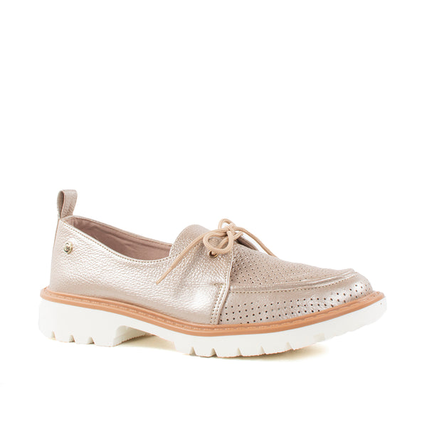Mocasín con cordón de cuero color champaña, para dama