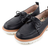 Mocasín de cuero color negro, para dama