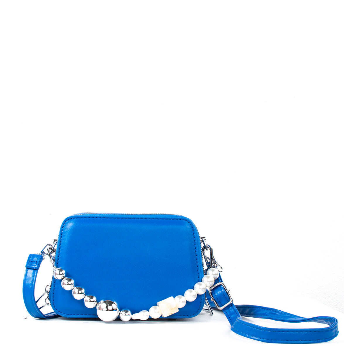Bolso tipo bandolera color azul con detalle de perlas, para dama