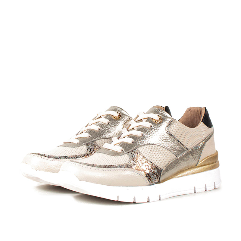 Tenis casuales de cuero color talco con plateado, para dama