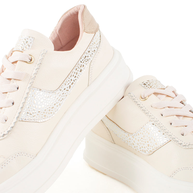 Tenis de cuero casuales color crema, para dama