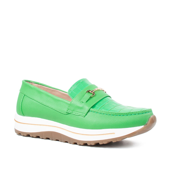 Mocasín color verde con textura croco, para dama