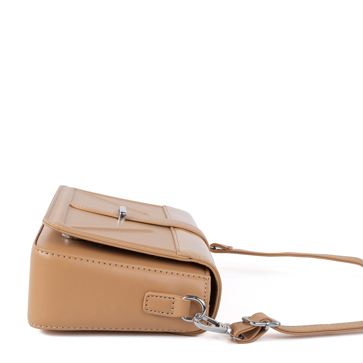 Bolso best sale charol beige