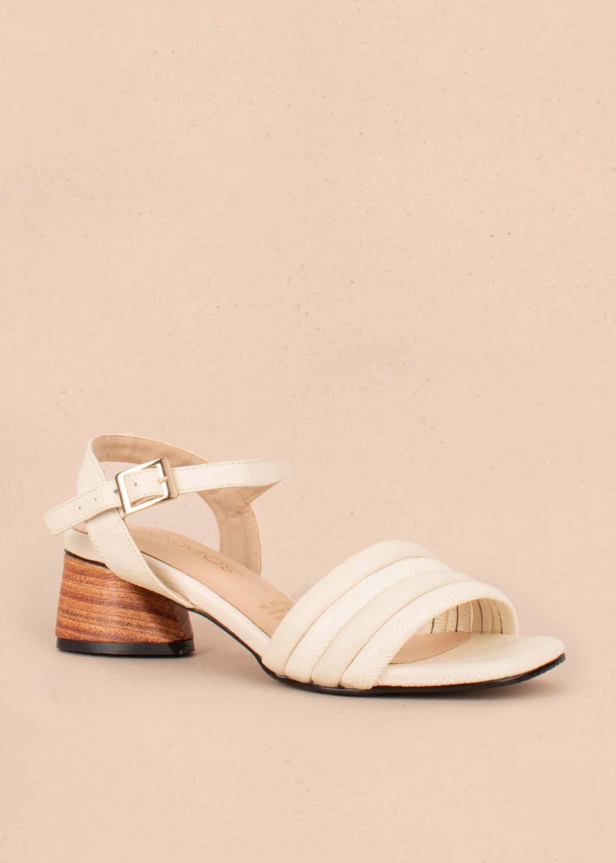 Sandalias altas en cuero color beige con correas delgadas 104034