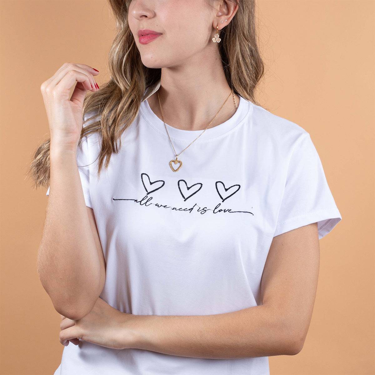 camiseta color blanco con estampado de corazones Blanco U