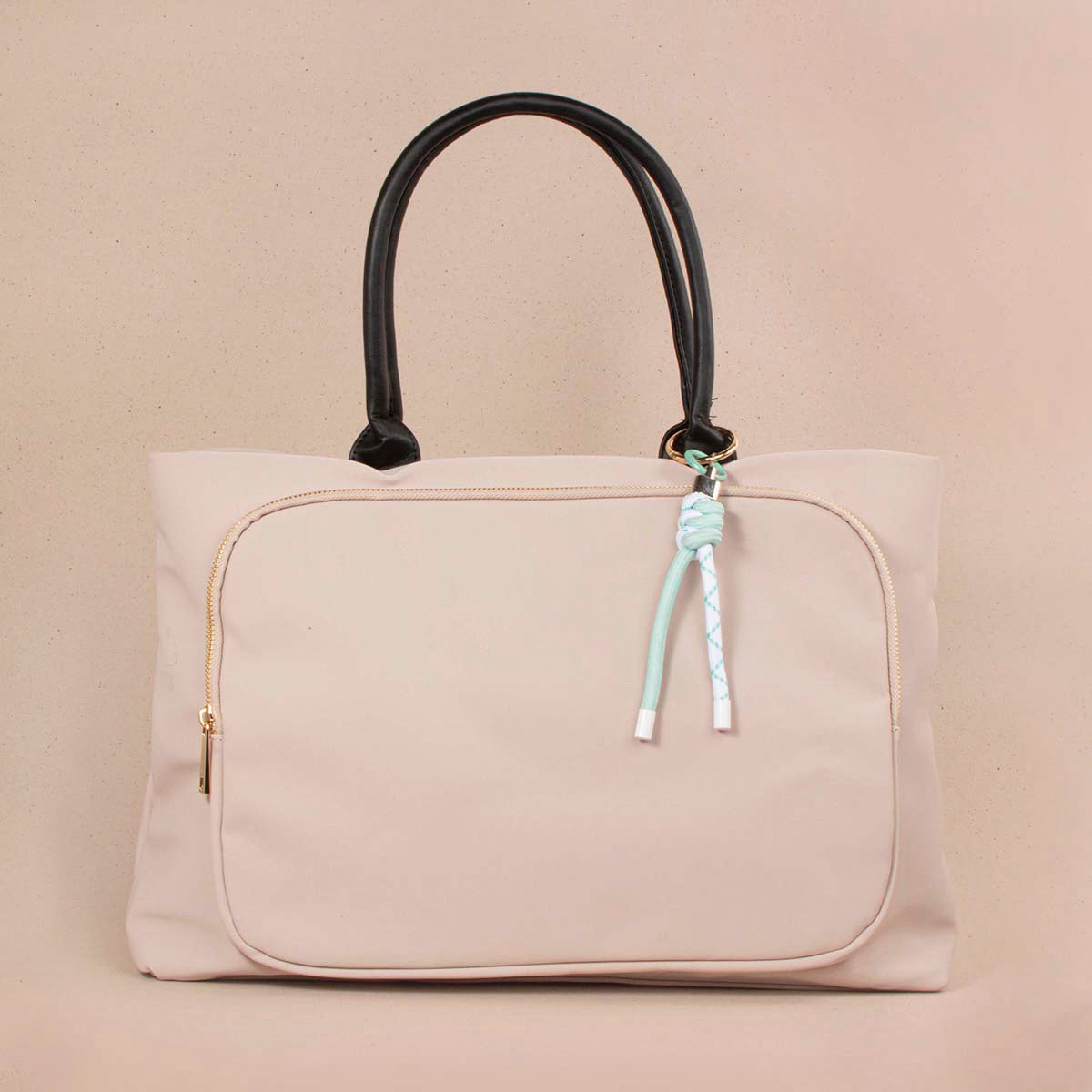 Bolso tipo shopping color nude con bolsillo frontal 104303