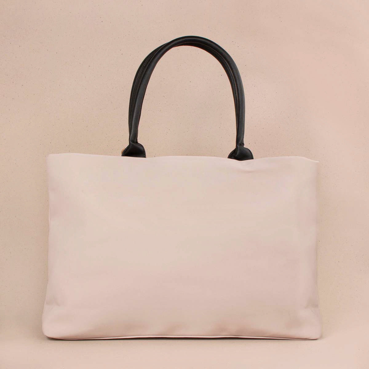 Bolso tipo shopping color nude con bolsillo frontal 104303