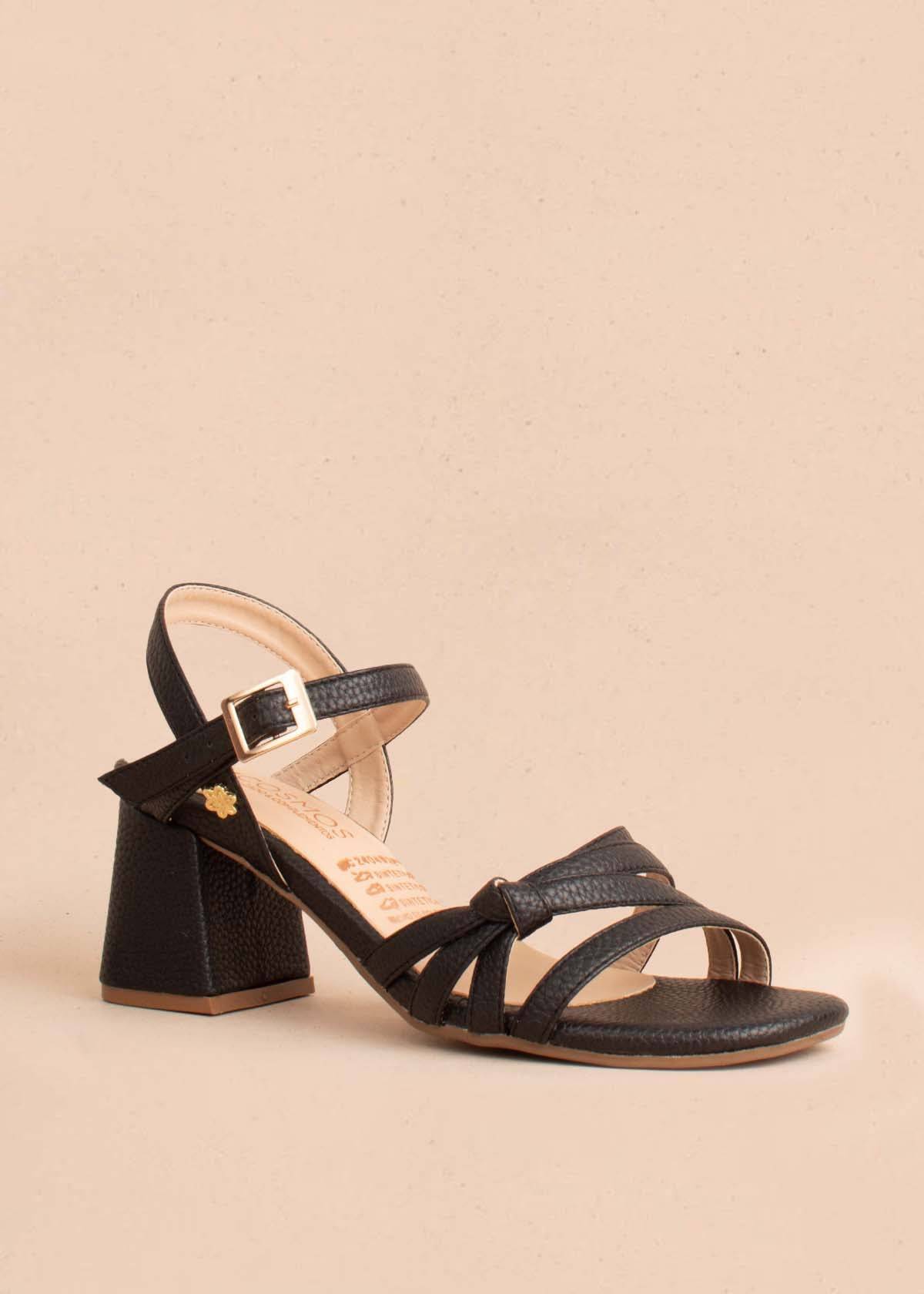 Sandalias altas color negro con nudo decorativo 104373