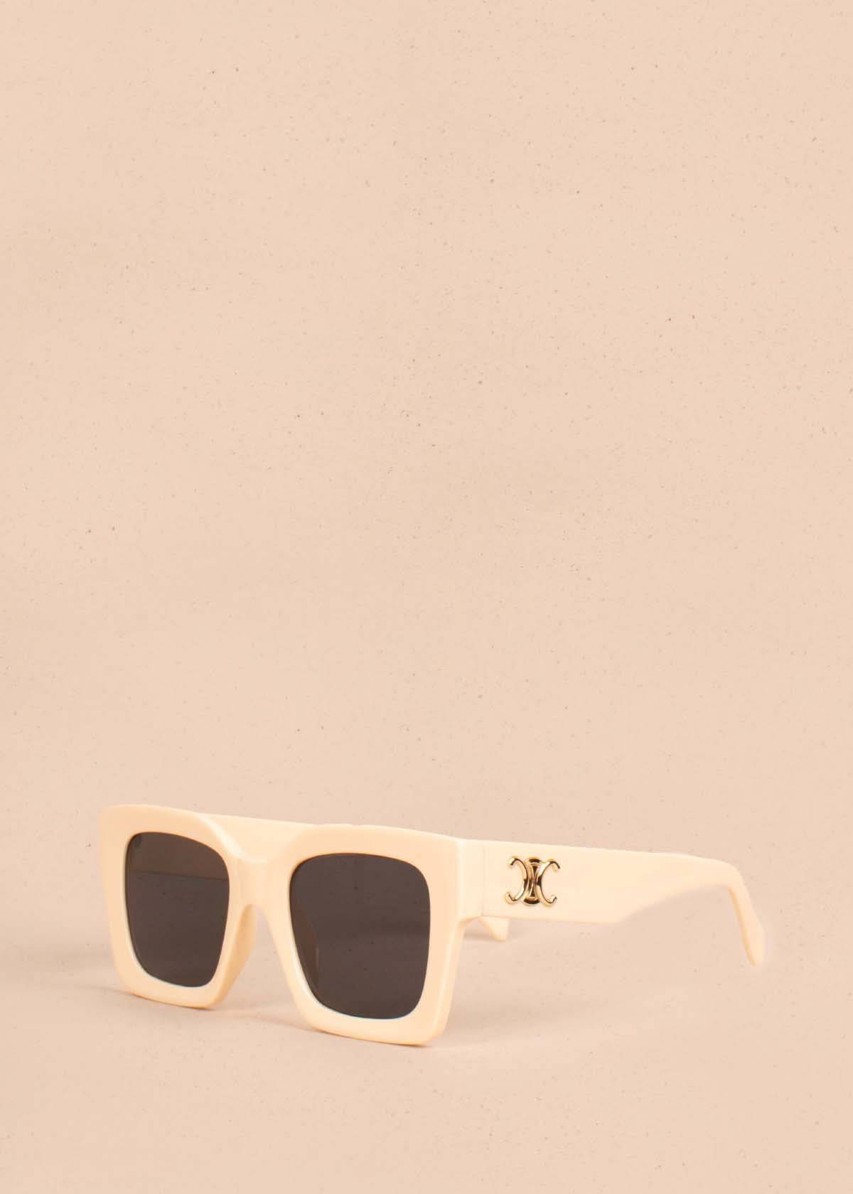 Gafas de sol color beige con marco rectangular 104525