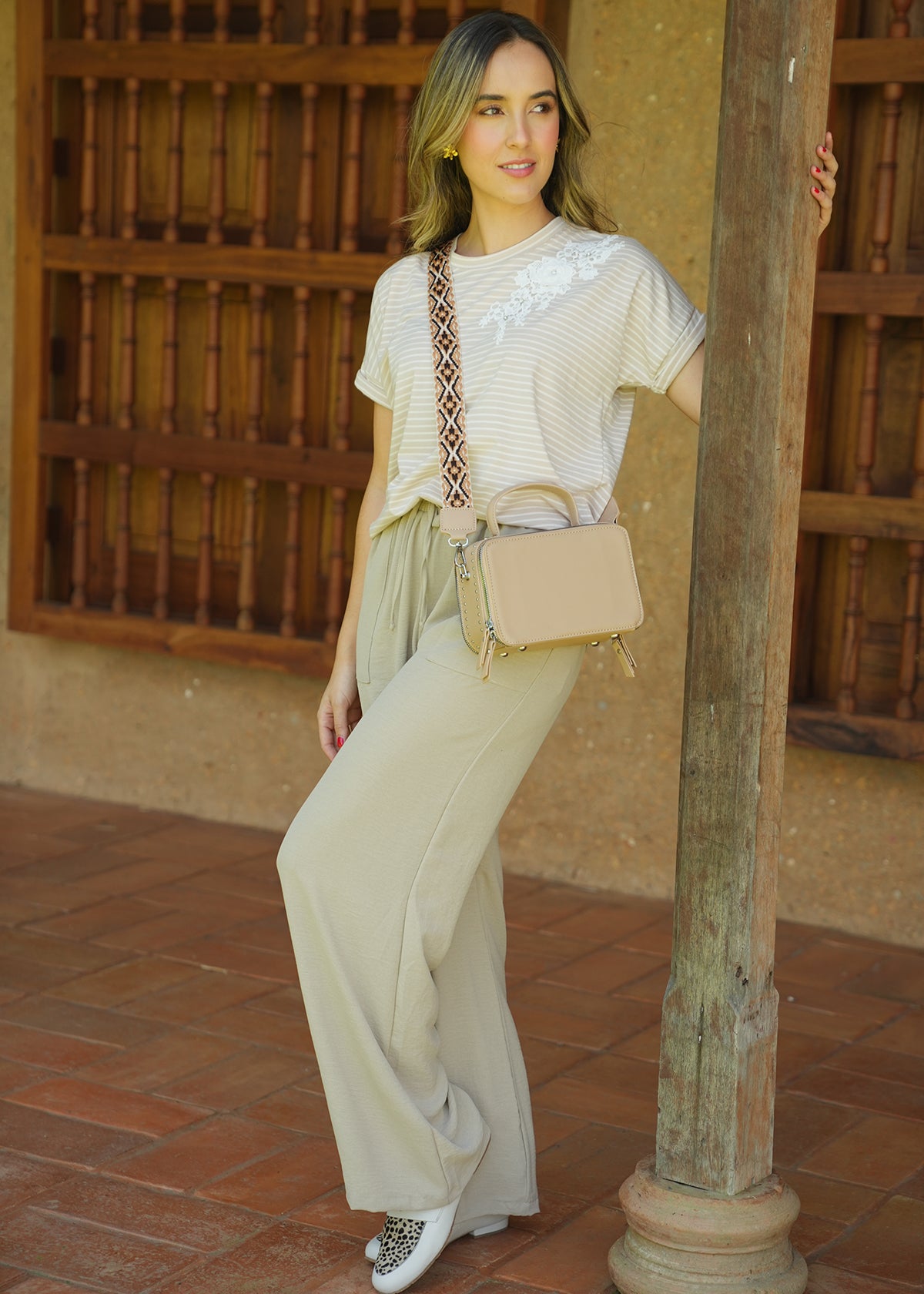 Pantalón color beige con resorte en cintura 104728