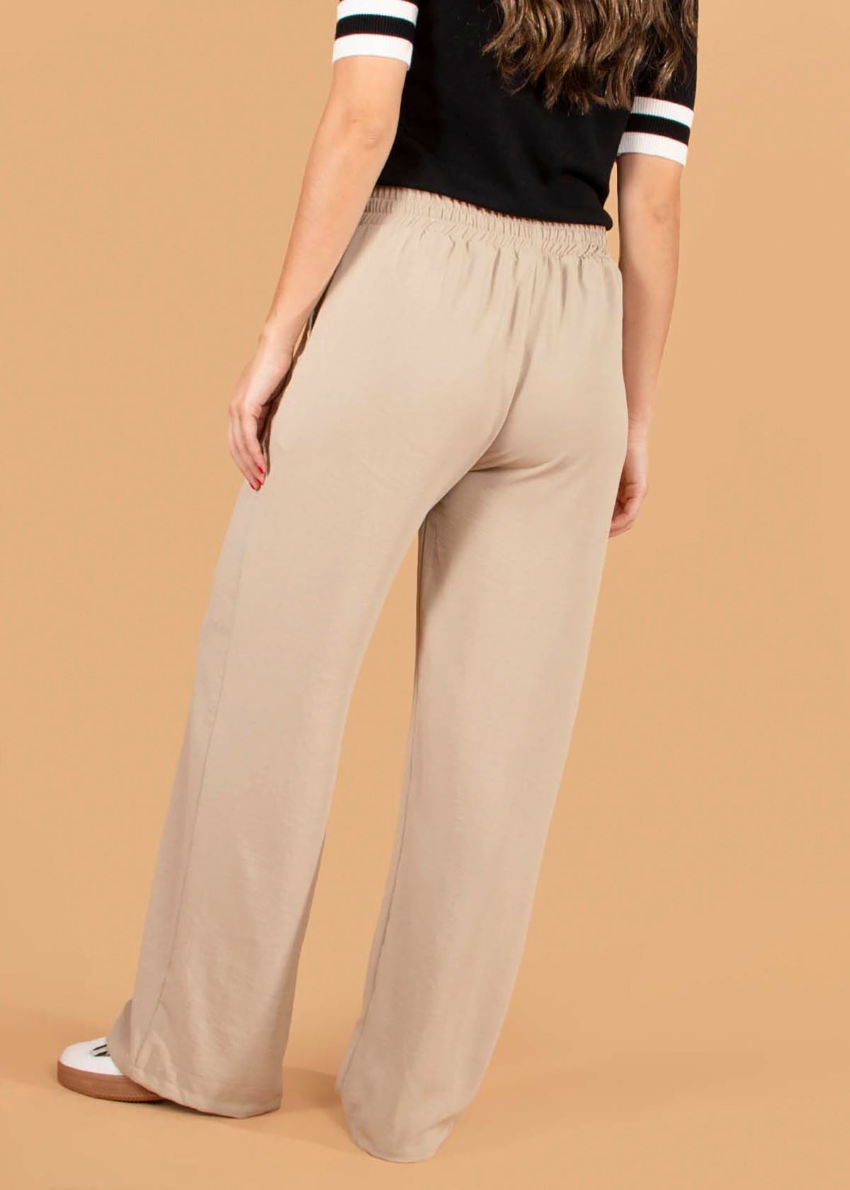 Pantalón color beige con resorte en cintura 104728