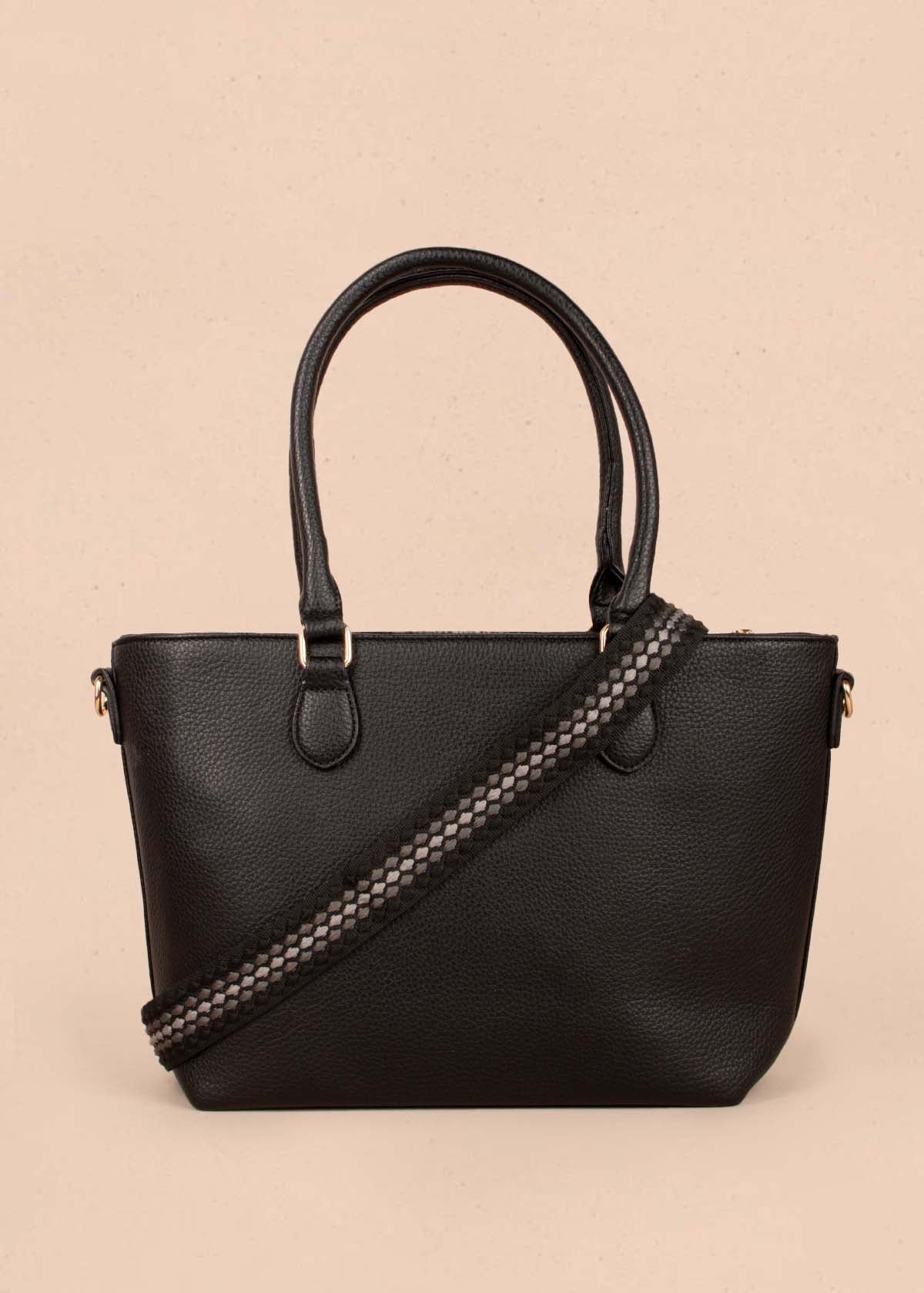 Bolso tipo shopping color negro 104757