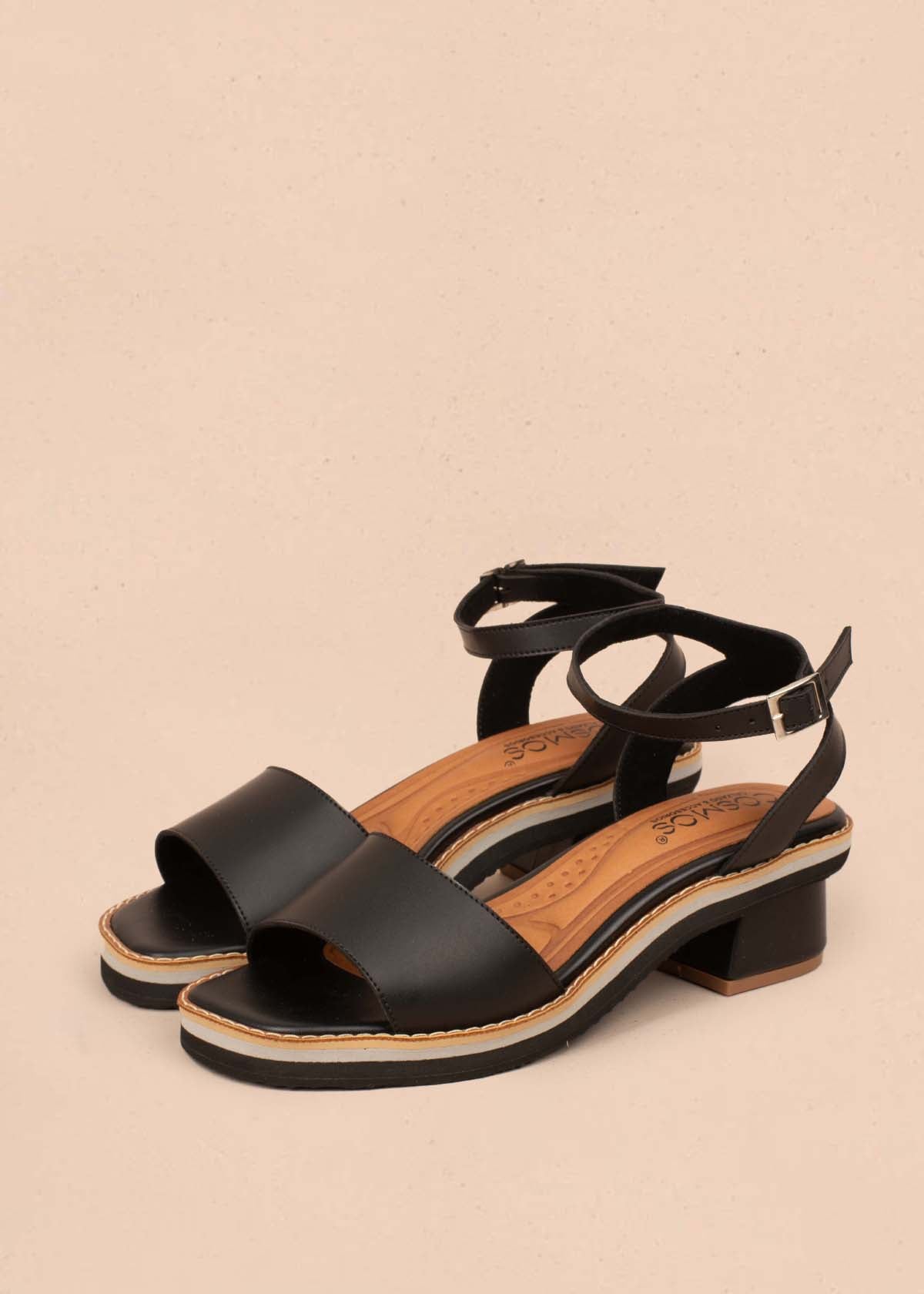 Sandalias altas color negro 104833