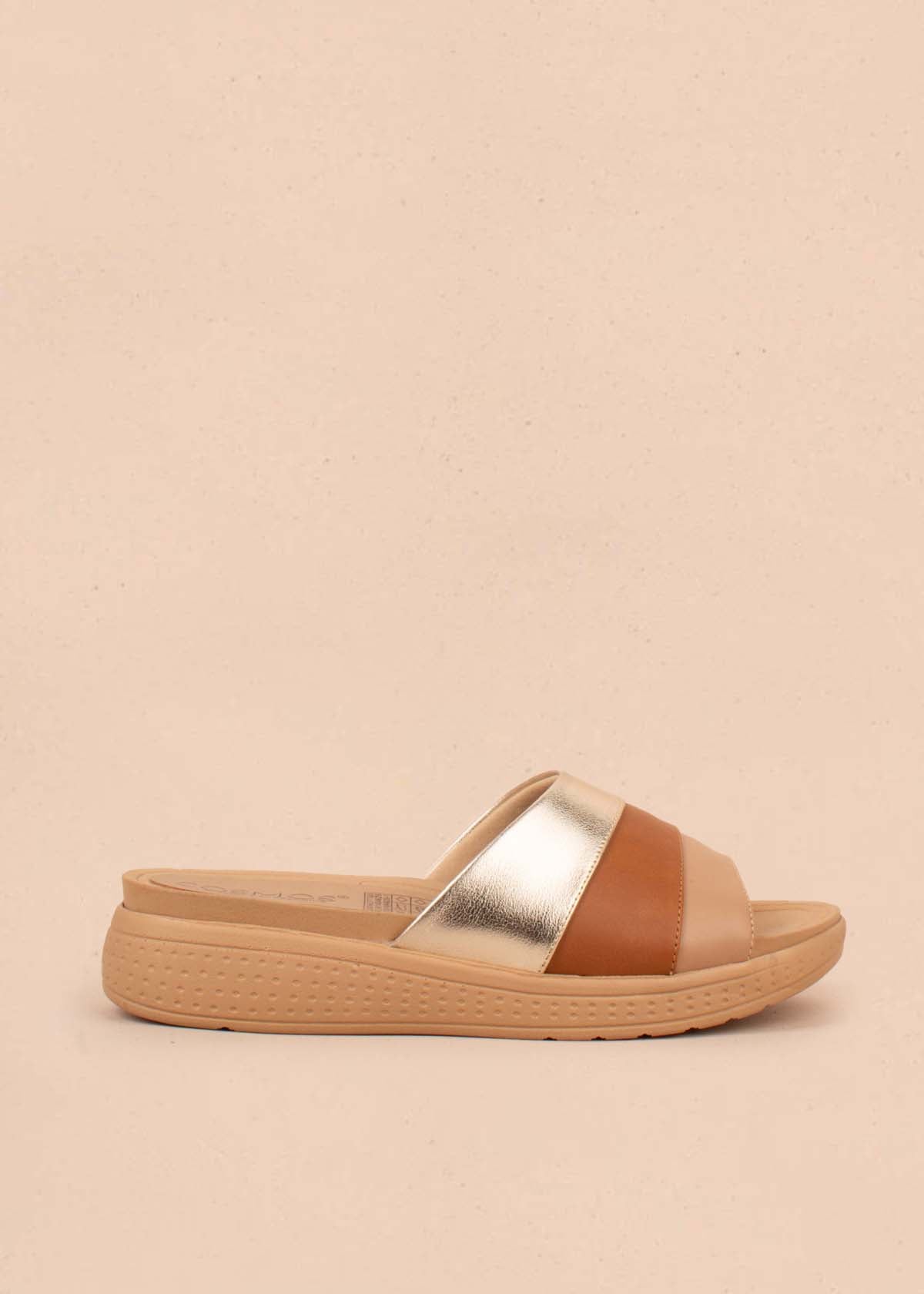 Sandalias con suela confort color beige 104835