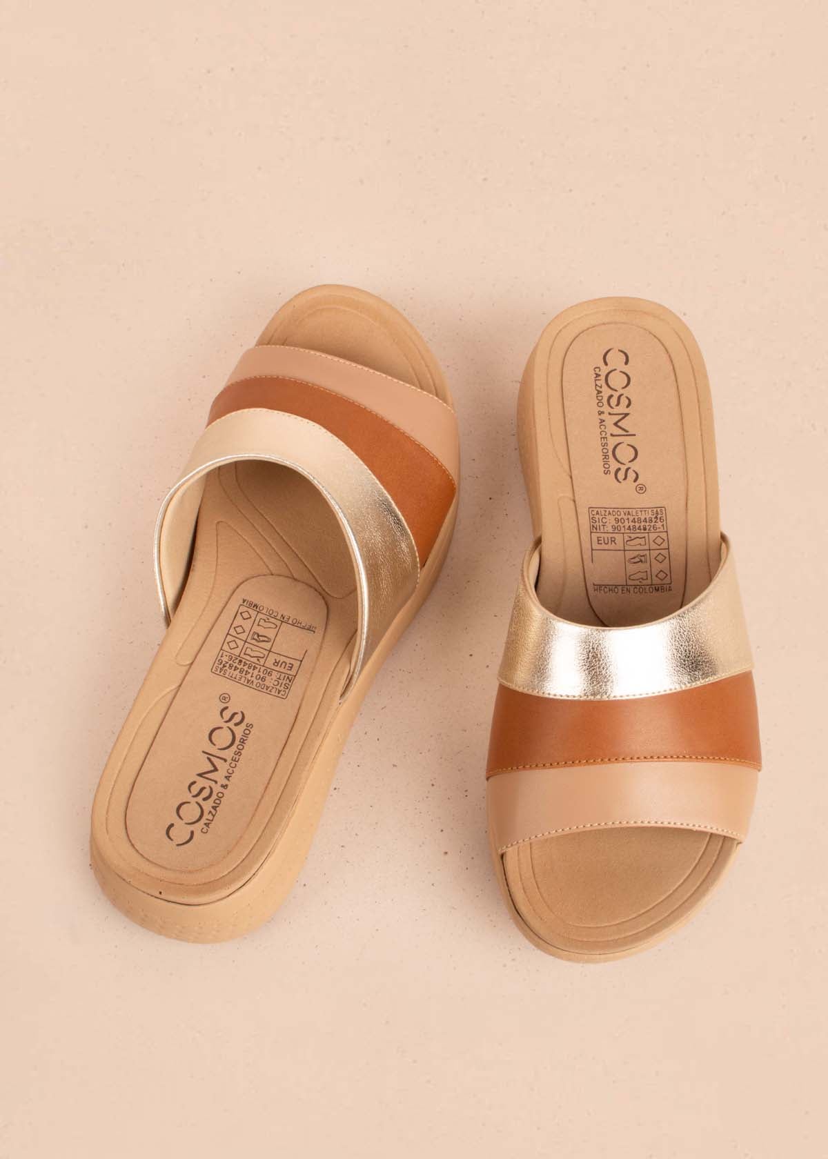 Sandalias con suela confort color beige 104835