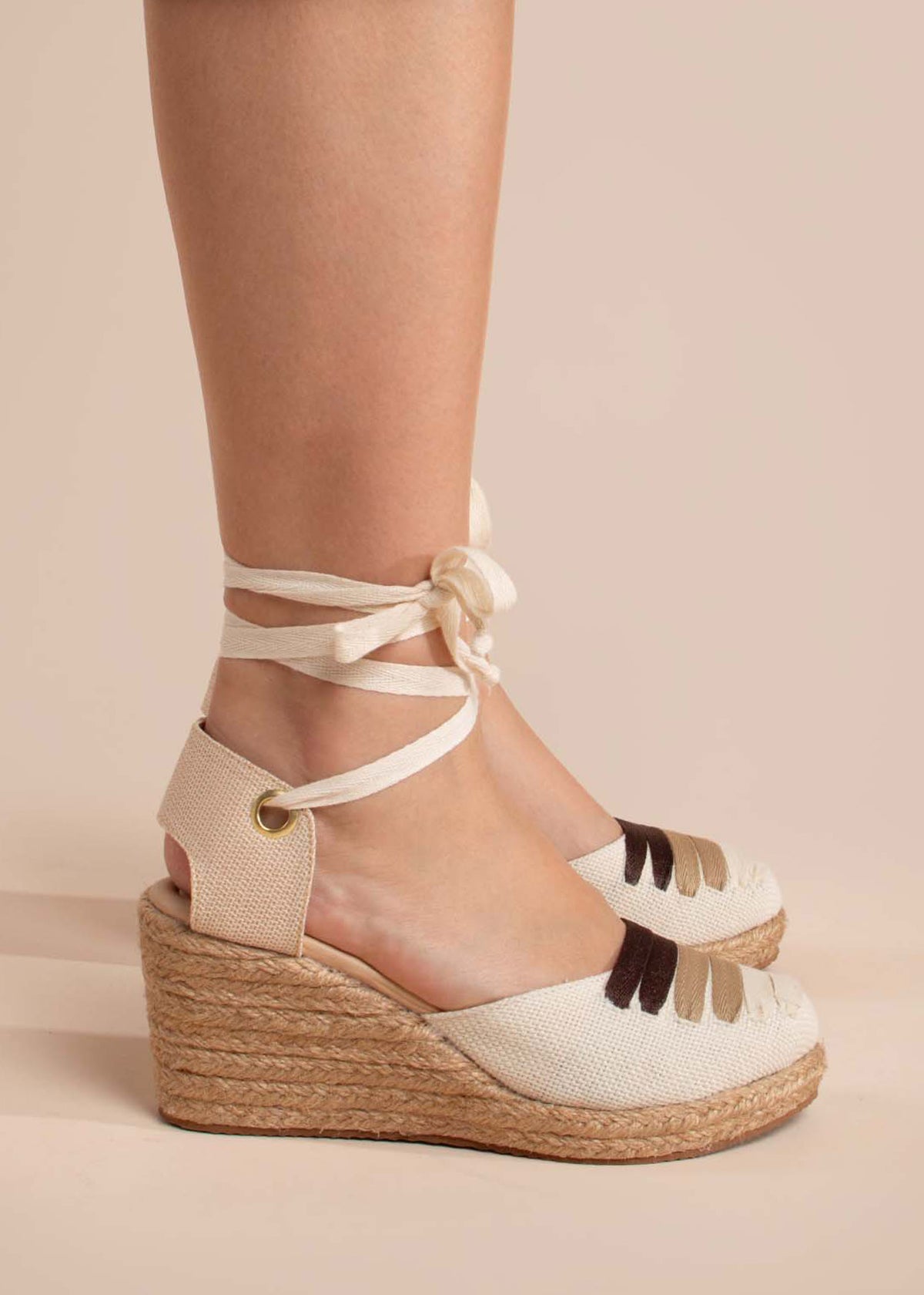 Sandalias color beige con plataforma en yute 104837