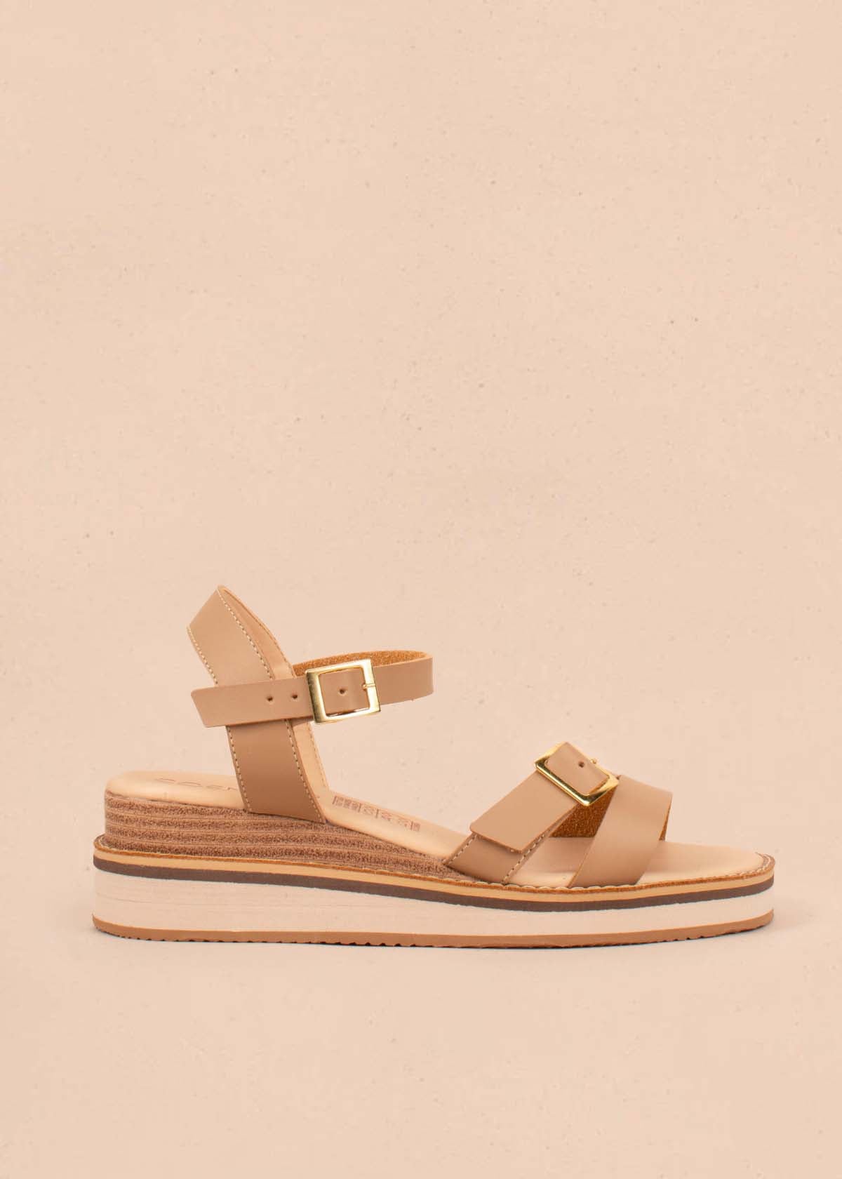 Sandalias color miel con hebilla 104840