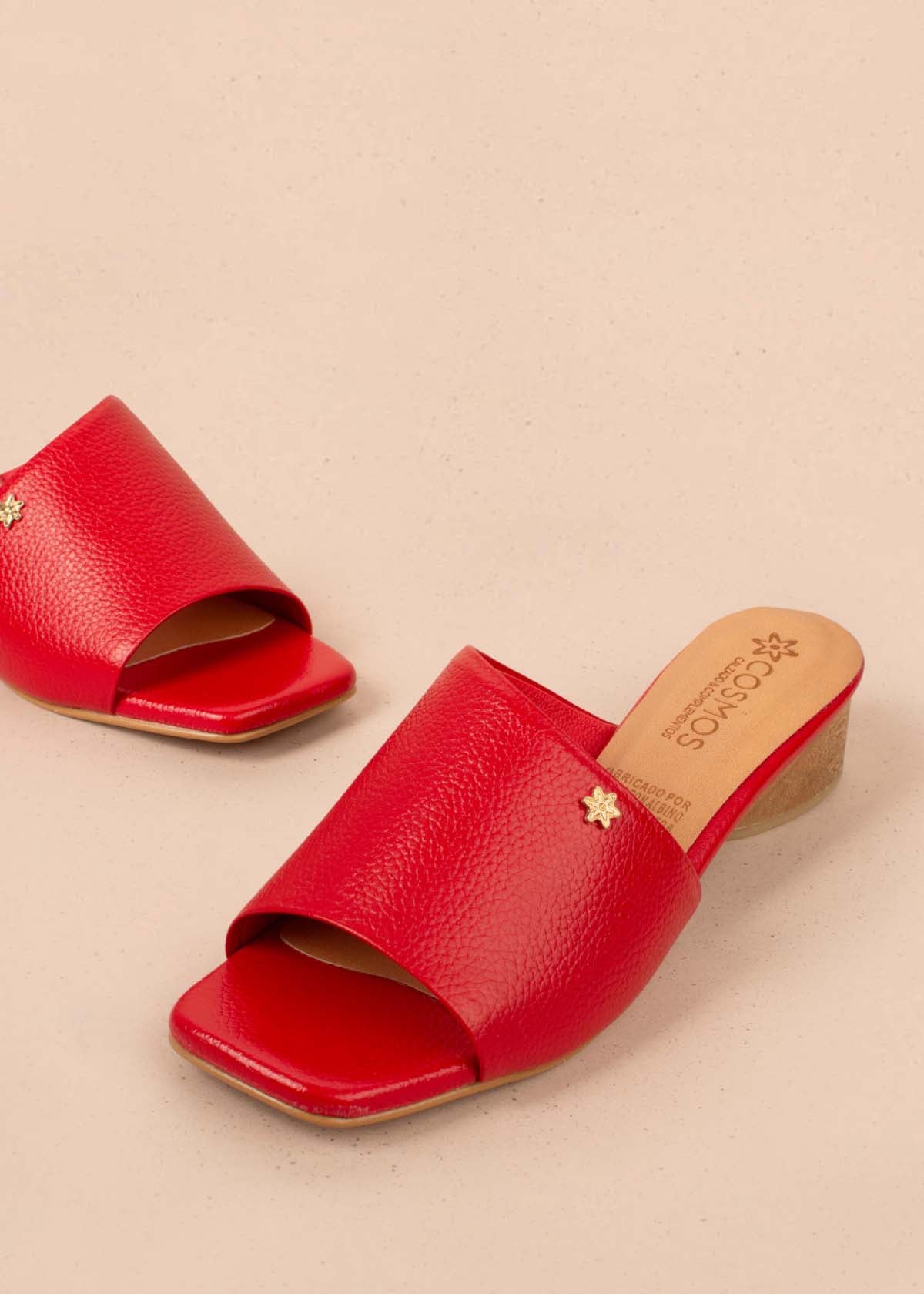 Sandalias en cuero color rojo 104929